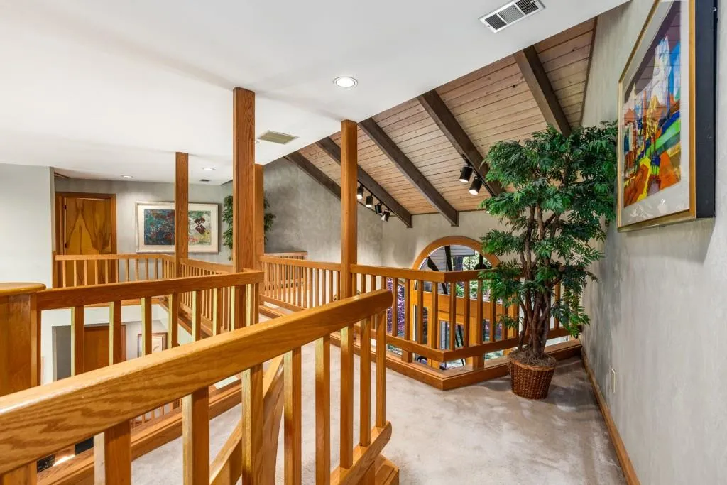 6526 Old Riverside Drive Nw, Sandy Springs, Georgia 30328, 6 Bedrooms Bedrooms, ,4 BathroomsBathrooms,Residential,Sold,6526 Old Riverside Drive Nw,7567877
