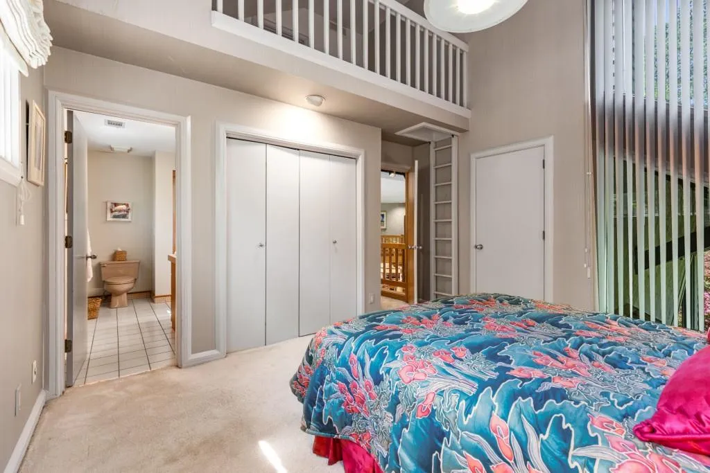 6526 Old Riverside Drive Nw, Sandy Springs, Georgia 30328, 6 Bedrooms Bedrooms, ,4 BathroomsBathrooms,Residential,Sold,6526 Old Riverside Drive Nw,7567877