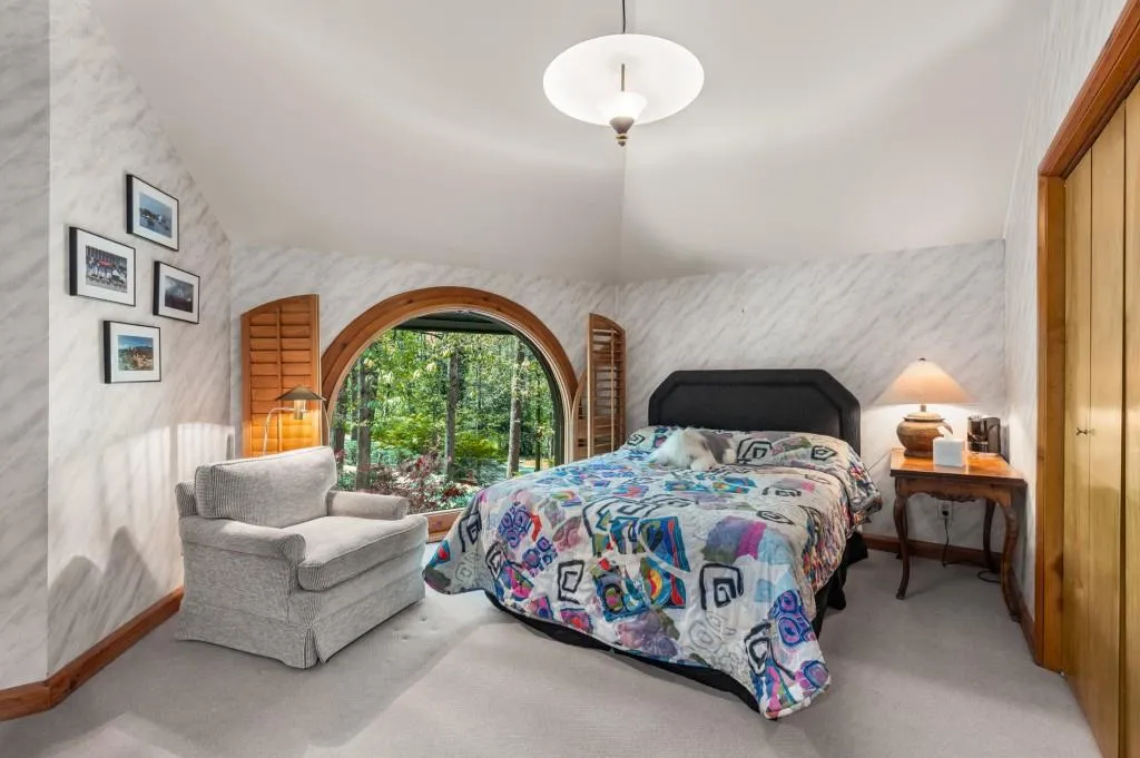 6526 Old Riverside Drive Nw, Sandy Springs, Georgia 30328, 6 Bedrooms Bedrooms, ,4 BathroomsBathrooms,Residential,Sold,6526 Old Riverside Drive Nw,7567877