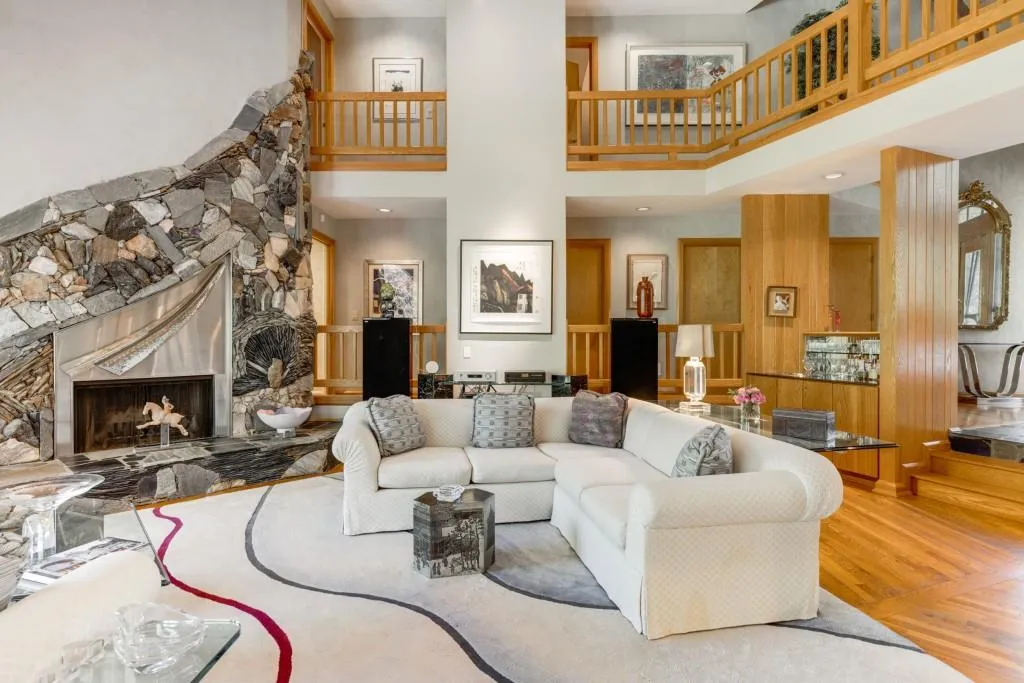 6526 Old Riverside Drive Nw, Sandy Springs, Georgia 30328, 6 Bedrooms Bedrooms, ,4 BathroomsBathrooms,Residential,Sold,6526 Old Riverside Drive Nw,7567877