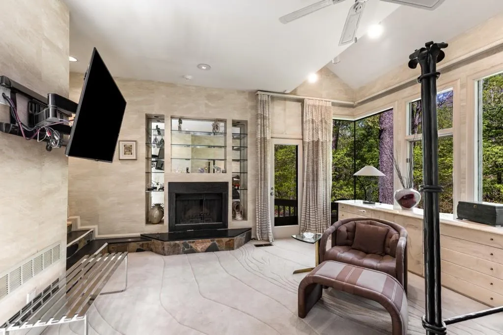 6526 Old Riverside Drive Nw, Sandy Springs, Georgia 30328, 6 Bedrooms Bedrooms, ,4 BathroomsBathrooms,Residential,Sold,6526 Old Riverside Drive Nw,7567877