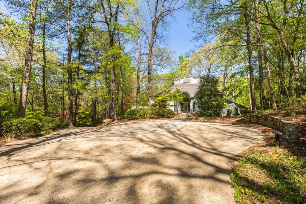 6526 Old Riverside Drive Nw, Sandy Springs, Georgia 30328, 6 Bedrooms Bedrooms, ,4 BathroomsBathrooms,Residential,Sold,6526 Old Riverside Drive Nw,7567877