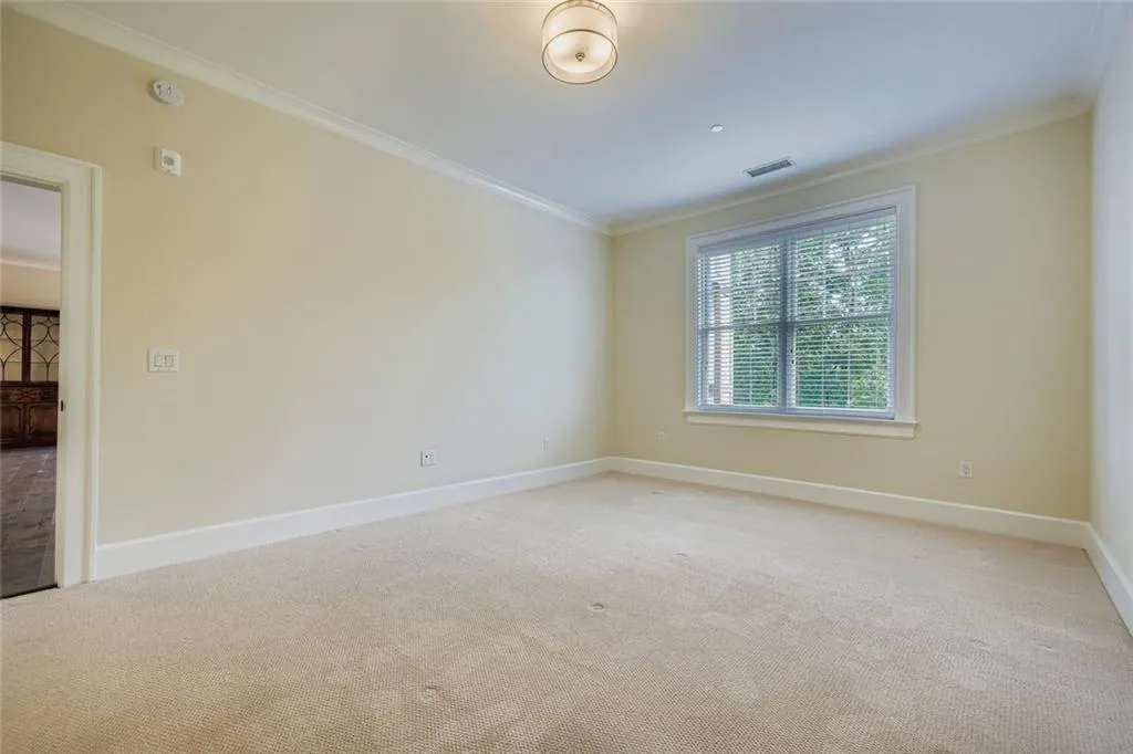 229 Peachtree Hills Avenue Ne Unit 5308, Atlanta, Georgia 30305, 2 Bedrooms Bedrooms, ,2 BathroomsBathrooms,Residential,For Sale,229 Peachtree Hills Avenue Ne Unit 5308,7644674