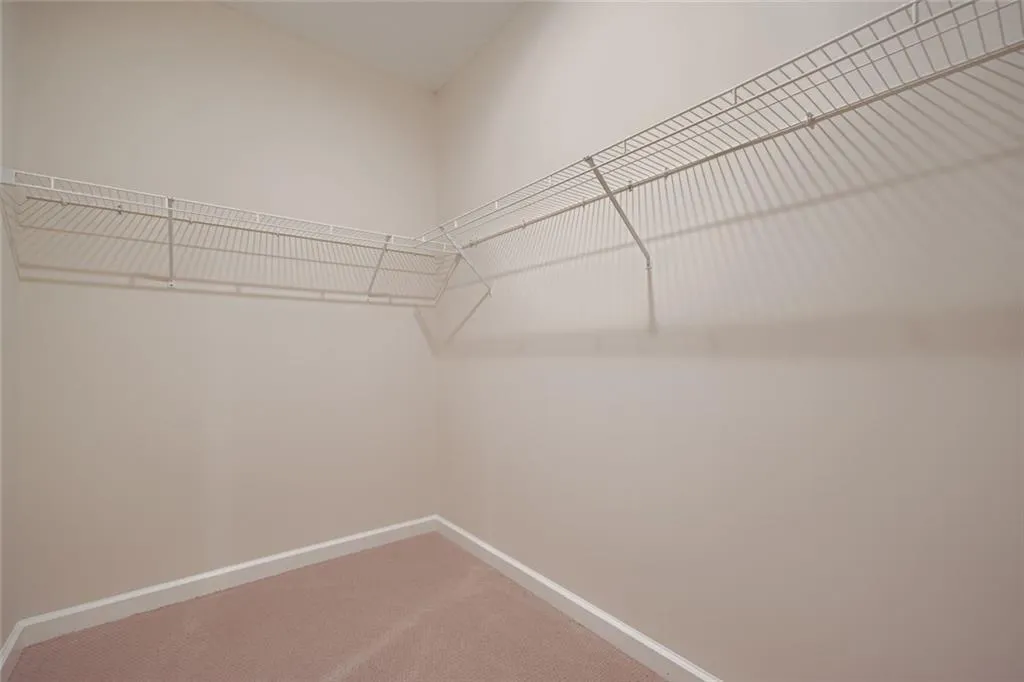 229 Peachtree Hills Avenue Ne Unit 5308, Atlanta, Georgia 30305, 2 Bedrooms Bedrooms, ,2 BathroomsBathrooms,Residential,For Sale,229 Peachtree Hills Avenue Ne Unit 5308,7644674