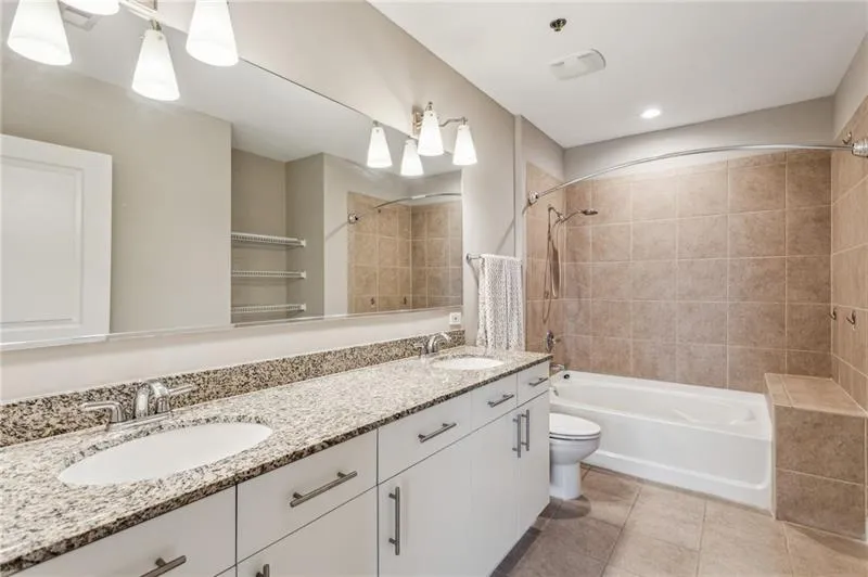 950 W Peachtree Street Nw Unit 812, Atlanta, Georgia 30309, 2 Bedrooms Bedrooms, ,2 BathroomsBathrooms,Residential,For Sale,950 W Peachtree Street Nw Unit 812,7603924