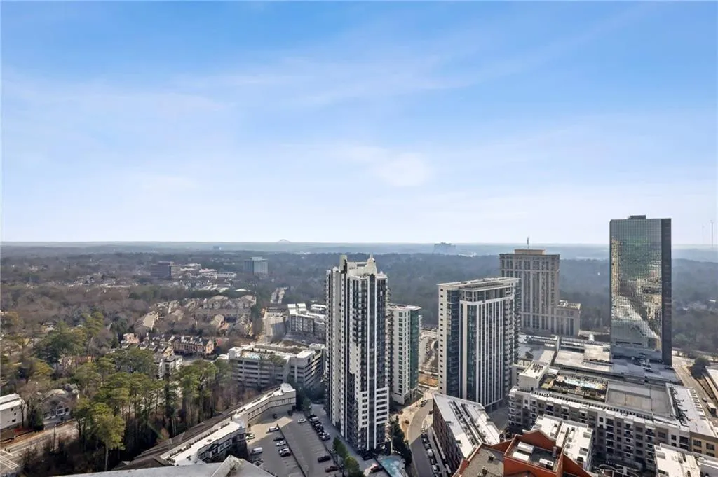 3475 Oak Valley Road Ne Unit 2150, Atlanta, Georgia 30326, 2 Bedrooms Bedrooms, 0 ,2 BathroomsBathrooms,Residential,For Sale,3475 Oak Valley Road Ne Unit 2150,7793393