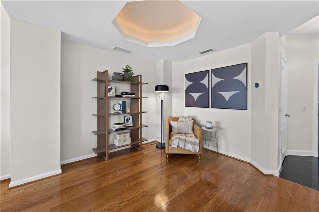 3475 Oak Valley Road Ne Unit 2150, Atlanta, Georgia 30326, 2 Bedrooms Bedrooms, 0 ,2 BathroomsBathrooms,Residential,For Sale,3475 Oak Valley Road Ne Unit 2150,7793393
