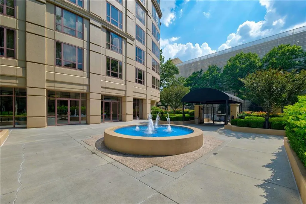 3475 Oak Valley Road Ne Unit 2150, Atlanta, Georgia 30326, 2 Bedrooms Bedrooms, 0 ,2 BathroomsBathrooms,Residential,For Sale,3475 Oak Valley Road Ne Unit 2150,7793393