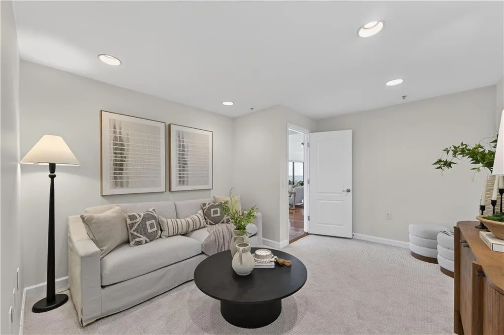 3475 Oak Valley Road Ne Unit 2150, Atlanta, Georgia 30326, 2 Bedrooms Bedrooms, 0 ,2 BathroomsBathrooms,Residential,For Sale,3475 Oak Valley Road Ne Unit 2150,7793393