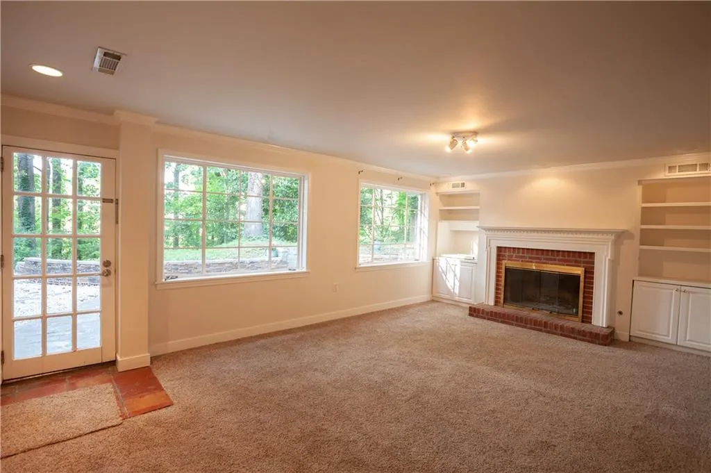 372 Pine Forest Road, Atlanta, Georgia 30342, 3 Bedrooms Bedrooms, ,2 BathroomsBathrooms,Residential,Sold,372 Pine Forest Road,6115129