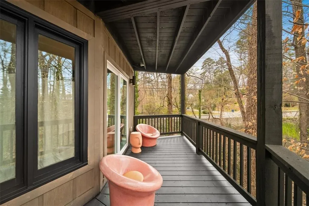 595 Overbrook Drive Nw, Atlanta, Georgia 30318, 3 Bedrooms Bedrooms, ,2 BathroomsBathrooms,Residential,For Sale,595 Overbrook Drive Nw,7629111
