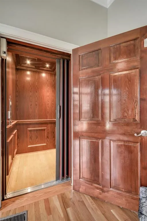 715 Windsor Parkway N, Sandy Springs, Georgia 30342, 5 Bedrooms Bedrooms, ,6 BathroomsBathrooms,Residential,Sold,715 Windsor Parkway N,6579331