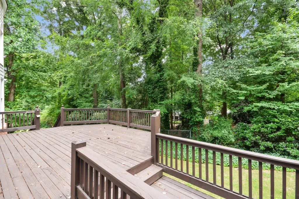 715 Windsor Parkway N, Sandy Springs, Georgia 30342, 5 Bedrooms Bedrooms, ,6 BathroomsBathrooms,Residential,Sold,715 Windsor Parkway N,6579331