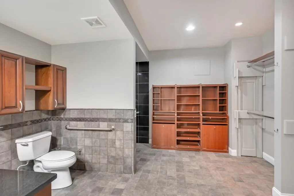 715 Windsor Parkway N, Sandy Springs, Georgia 30342, 5 Bedrooms Bedrooms, ,6 BathroomsBathrooms,Residential,Sold,715 Windsor Parkway N,6579331