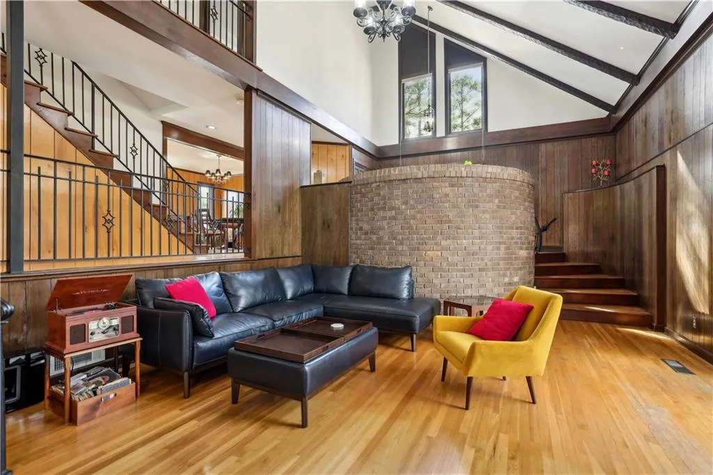 1605 Saint Tropez Way, Atlanta, Georgia 30350, 4 Bedrooms Bedrooms, ,2 BathroomsBathrooms,Residential,For Sale,1605 Saint Tropez Way,7661178
