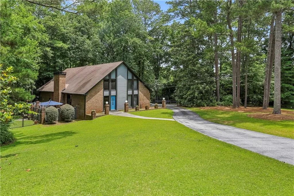 1605 Saint Tropez Way, Atlanta, Georgia 30350, 4 Bedrooms Bedrooms, ,2 BathroomsBathrooms,Residential,For Sale,1605 Saint Tropez Way,7661178