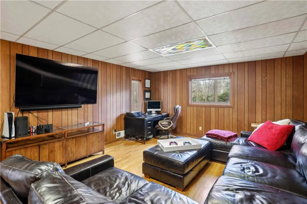Dropped ceiling with space above