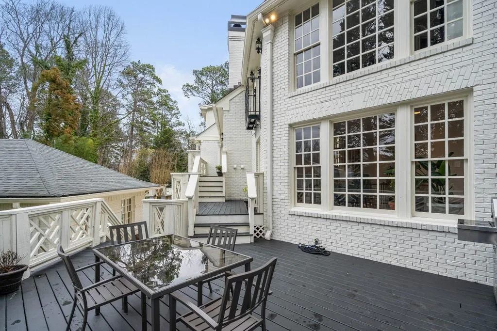 4969 Long Island Drive Nw, Sandy Springs, Georgia 30327, 4 Bedrooms Bedrooms, ,5 BathroomsBathrooms,Residential,Sold,4969 Long Island Drive Nw,6836567