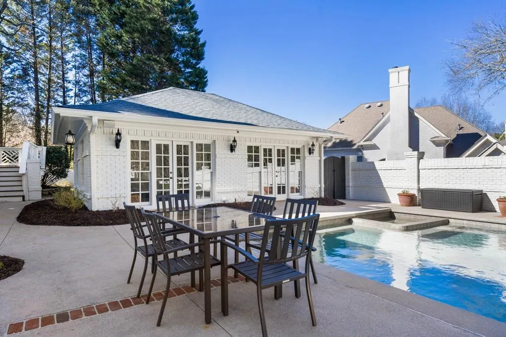 4969 Long Island Drive Nw, Sandy Springs, Georgia 30327, 4 Bedrooms Bedrooms, ,5 BathroomsBathrooms,Residential,Sold,4969 Long Island Drive Nw,6836567