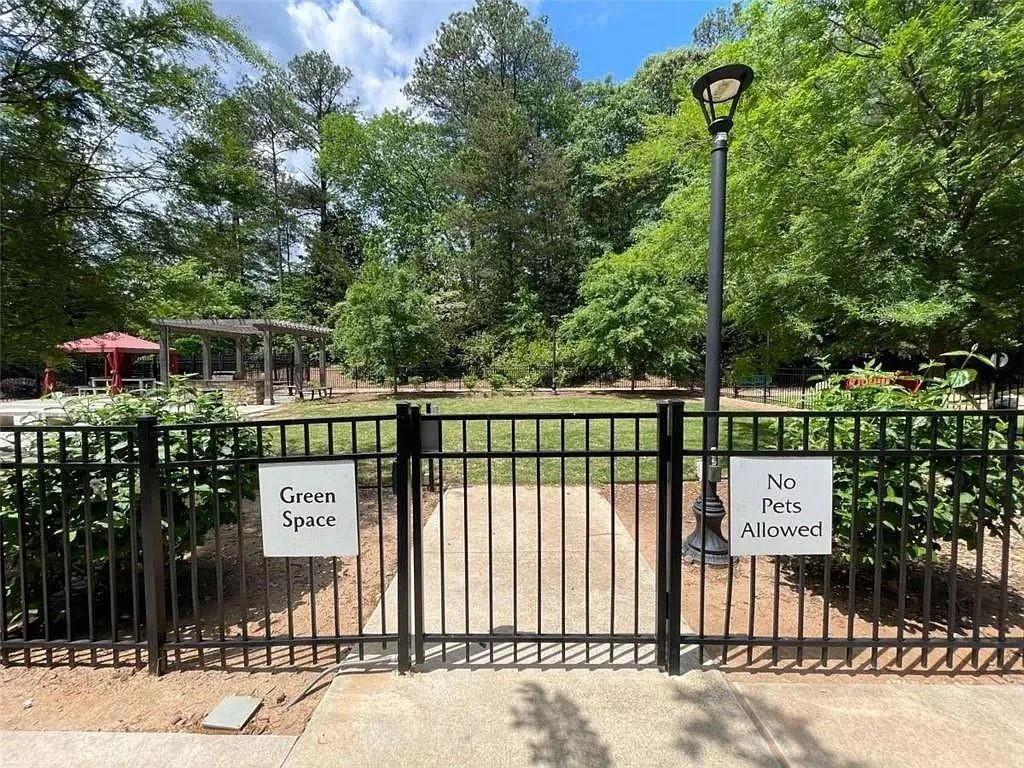 795 Hammond Drive Unit 1809, Atlanta, Georgia 30328, 1 Bedroom Bedrooms, ,1 BathroomBathrooms,Residential,For Sale,795 Hammond Drive Unit 1809,7611530