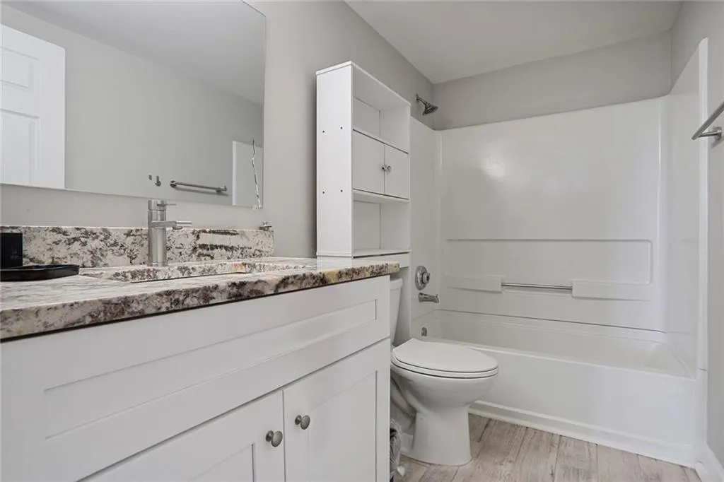 795 Hammond Drive Unit 1809, Atlanta, Georgia 30328, 1 Bedroom Bedrooms, ,1 BathroomBathrooms,Residential,For Sale,795 Hammond Drive Unit 1809,7611530