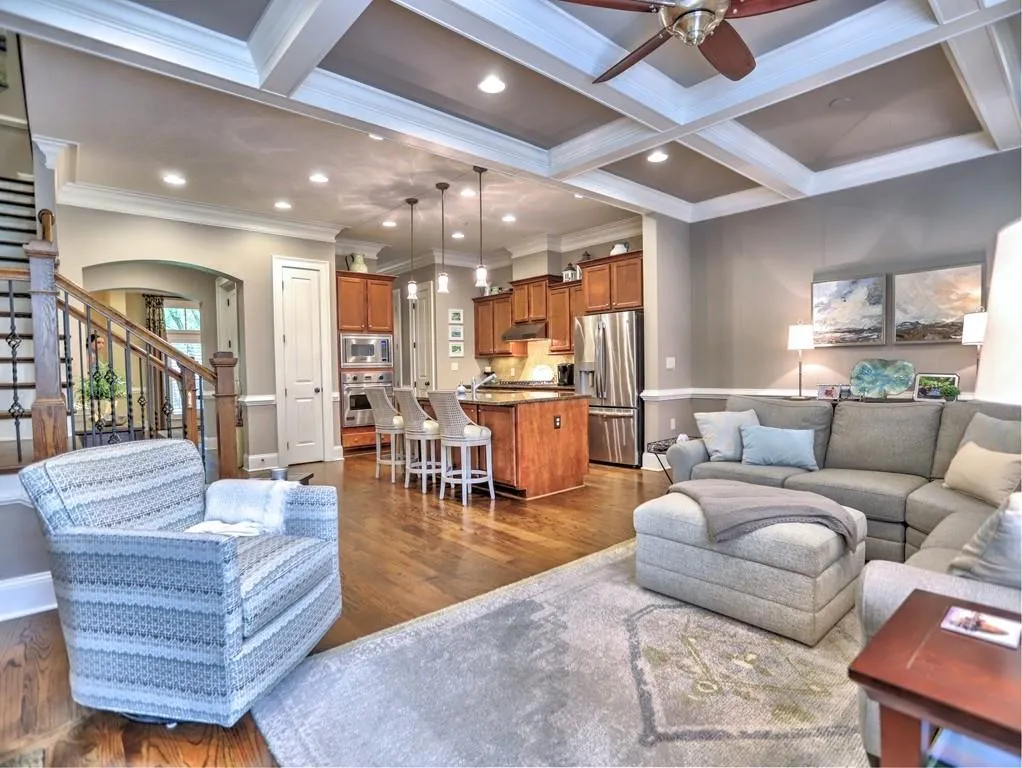 710 Creekgarden Court Unit 15, Atlanta, Georgia 30339, 3 Bedrooms Bedrooms, ,3 BathroomsBathrooms,Residential,Sold,710 Creekgarden Court Unit 15,7061674