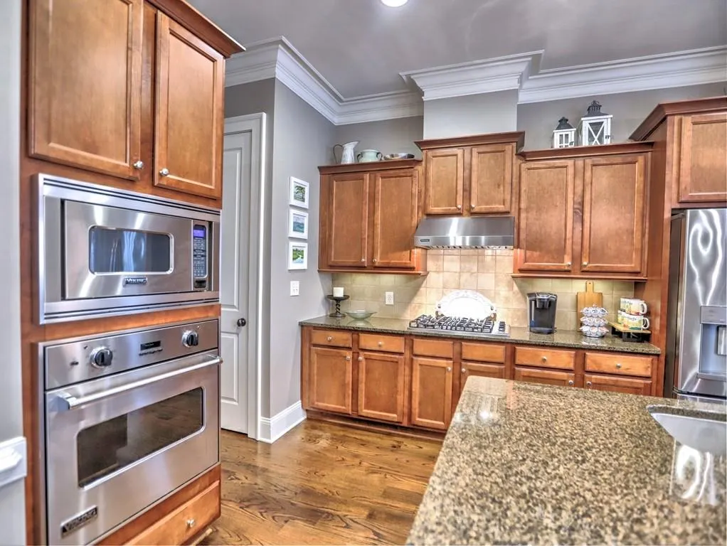 710 Creekgarden Court Unit 15, Atlanta, Georgia 30339, 3 Bedrooms Bedrooms, ,3 BathroomsBathrooms,Residential,Sold,710 Creekgarden Court Unit 15,7061674