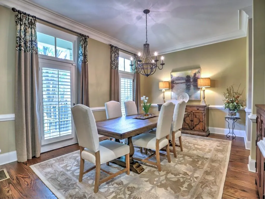710 Creekgarden Court Unit 15, Atlanta, Georgia 30339, 3 Bedrooms Bedrooms, ,3 BathroomsBathrooms,Residential,Sold,710 Creekgarden Court Unit 15,7061674
