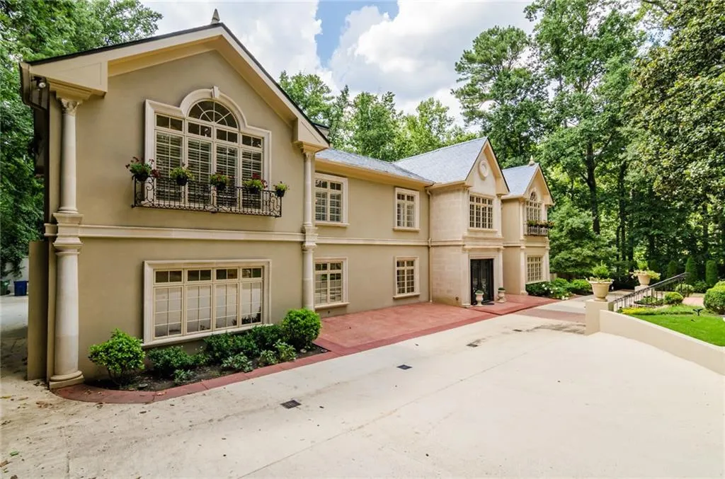 3652 Rembrandt Road, Atlanta, Georgia 30327, 6 Bedrooms Bedrooms, ,7 BathroomsBathrooms,Residential,Sold,3652 Rembrandt Road,5878799