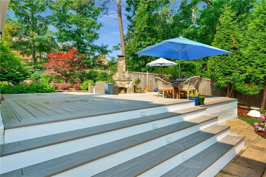 5380 High Point Manor, Sandy Springs, Georgia 30342, 6 Bedrooms Bedrooms, ,6 BathroomsBathrooms,Residential,Sold,5380 High Point Manor,6896797