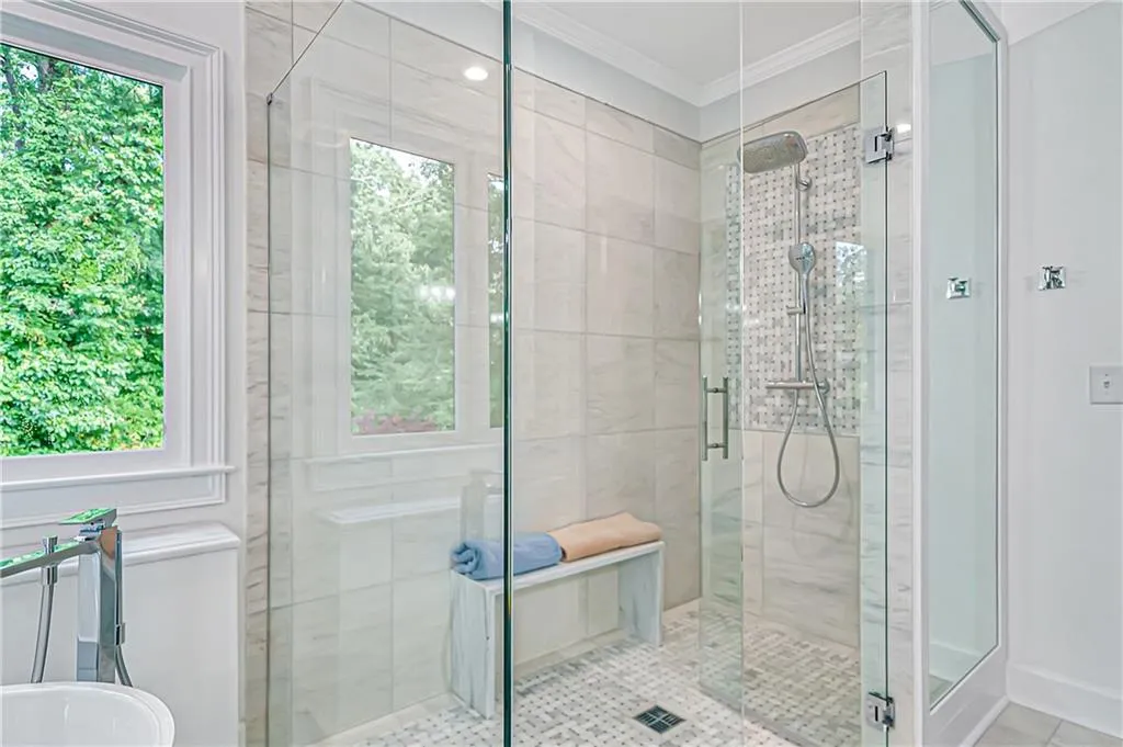 5380 High Point Manor, Sandy Springs, Georgia 30342, 6 Bedrooms Bedrooms, ,6 BathroomsBathrooms,Residential,Sold,5380 High Point Manor,6896797