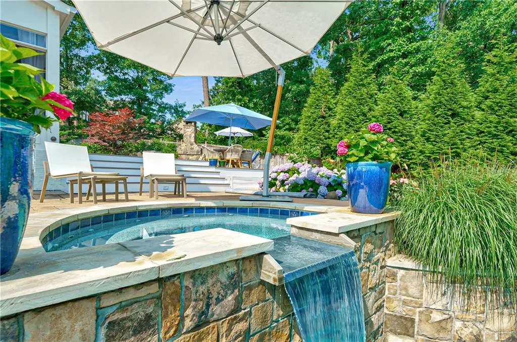 5380 High Point Manor, Sandy Springs, Georgia 30342, 6 Bedrooms Bedrooms, ,6 BathroomsBathrooms,Residential,Sold,5380 High Point Manor,6896797