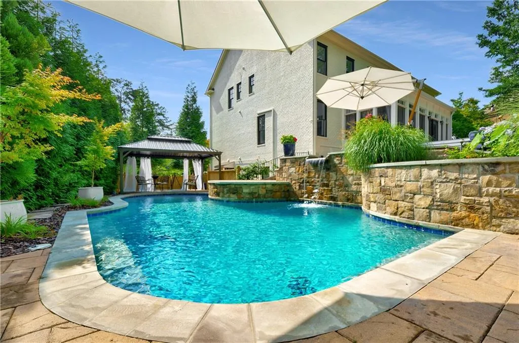 5380 High Point Manor, Sandy Springs, Georgia 30342, 6 Bedrooms Bedrooms, ,6 BathroomsBathrooms,Residential,Sold,5380 High Point Manor,6896797