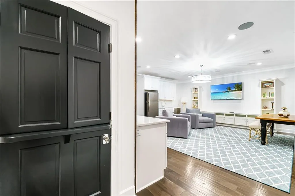 5380 High Point Manor, Sandy Springs, Georgia 30342, 6 Bedrooms Bedrooms, ,6 BathroomsBathrooms,Residential,Sold,5380 High Point Manor,6896797