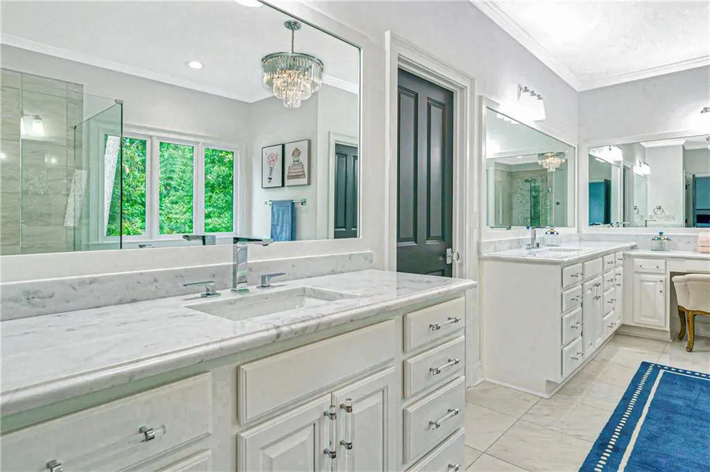 5380 High Point Manor, Sandy Springs, Georgia 30342, 6 Bedrooms Bedrooms, ,6 BathroomsBathrooms,Residential,Sold,5380 High Point Manor,6896797