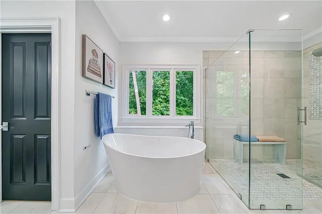 5380 High Point Manor, Sandy Springs, Georgia 30342, 6 Bedrooms Bedrooms, ,6 BathroomsBathrooms,Residential,Sold,5380 High Point Manor,6896797