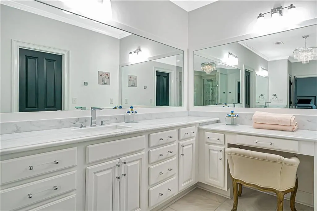 5380 High Point Manor, Sandy Springs, Georgia 30342, 6 Bedrooms Bedrooms, ,6 BathroomsBathrooms,Residential,Sold,5380 High Point Manor,6896797