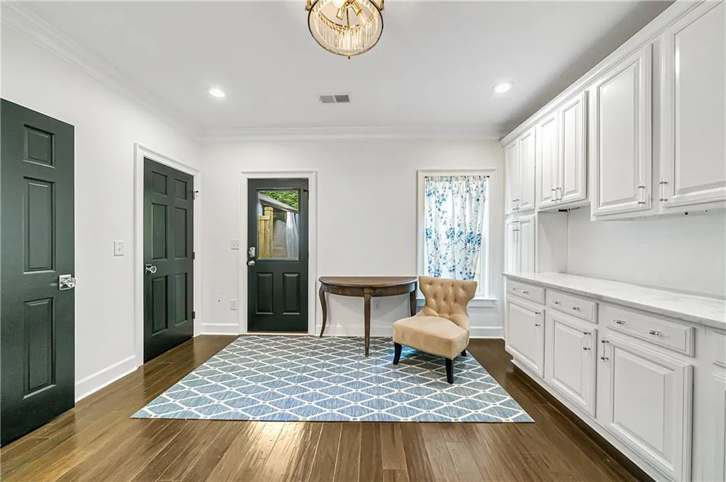 5380 High Point Manor, Sandy Springs, Georgia 30342, 6 Bedrooms Bedrooms, ,6 BathroomsBathrooms,Residential,Sold,5380 High Point Manor,6896797