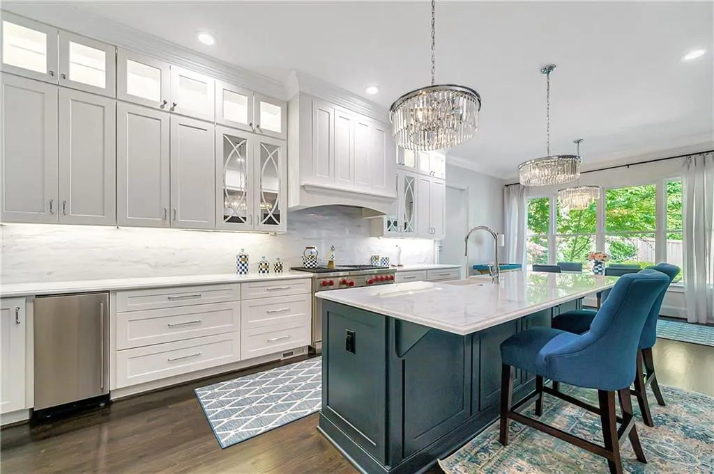 5380 High Point Manor, Sandy Springs, Georgia 30342, 6 Bedrooms Bedrooms, ,6 BathroomsBathrooms,Residential,Sold,5380 High Point Manor,6896797