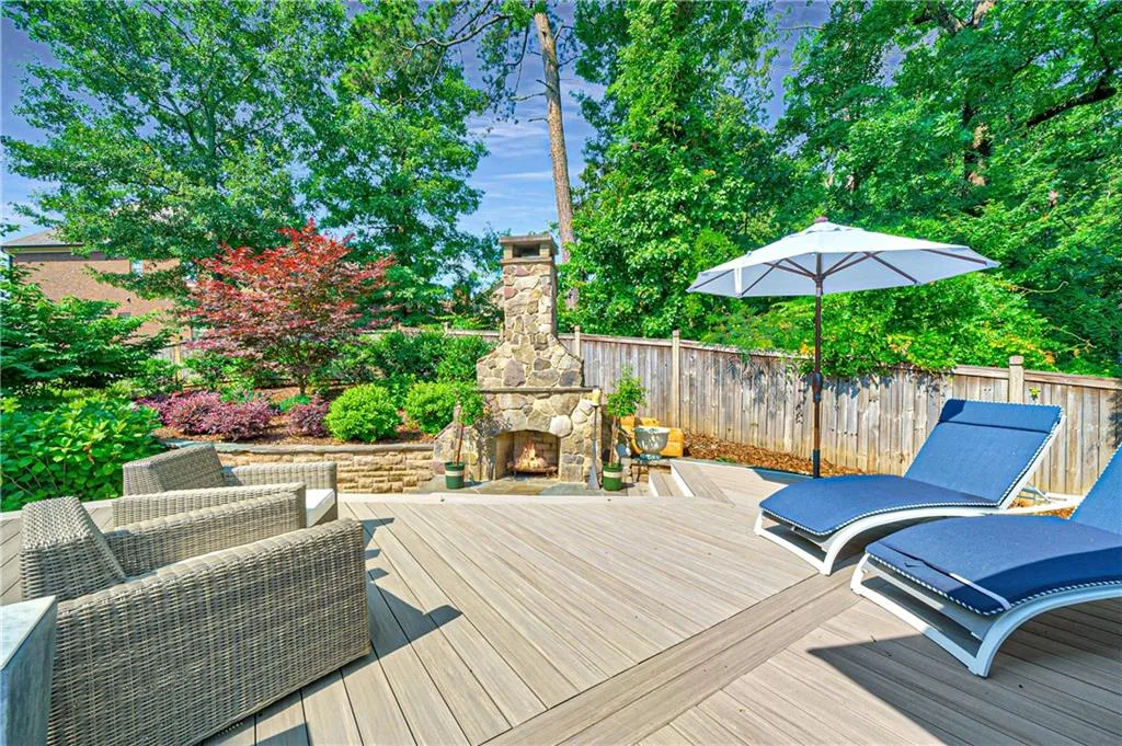 5380 High Point Manor, Sandy Springs, Georgia 30342, 6 Bedrooms Bedrooms, ,6 BathroomsBathrooms,Residential,Sold,5380 High Point Manor,6896797