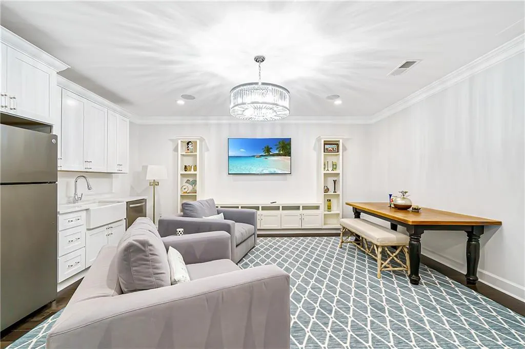 5380 High Point Manor, Sandy Springs, Georgia 30342, 6 Bedrooms Bedrooms, ,6 BathroomsBathrooms,Residential,Sold,5380 High Point Manor,6896797