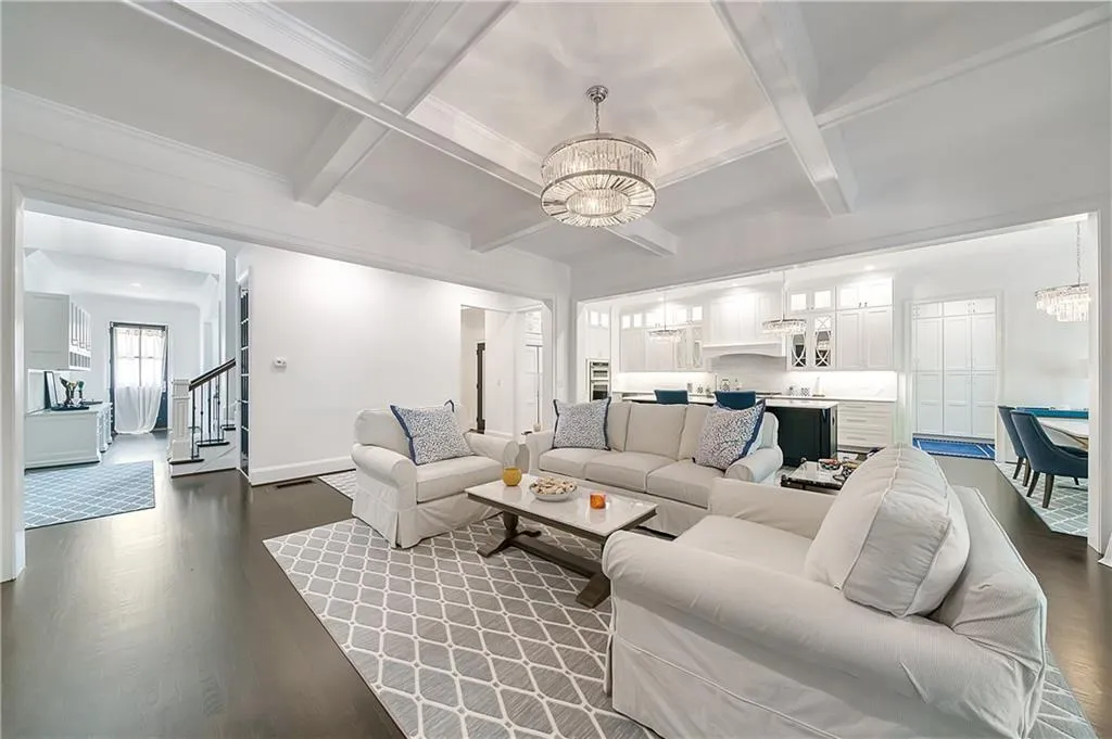 5380 High Point Manor, Sandy Springs, Georgia 30342, 6 Bedrooms Bedrooms, ,6 BathroomsBathrooms,Residential,Sold,5380 High Point Manor,6896797