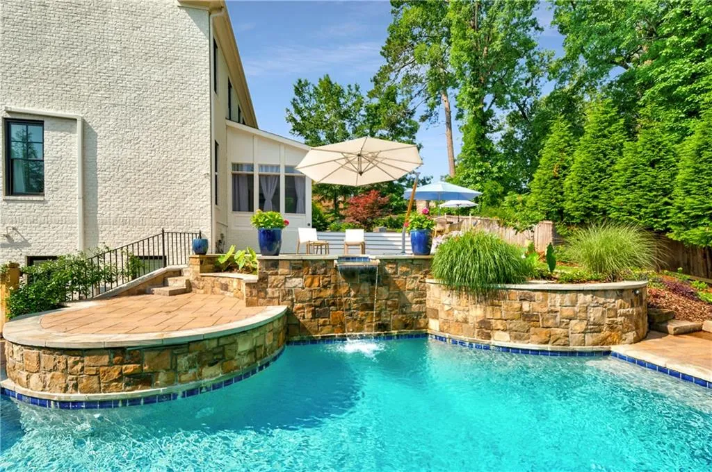 5380 High Point Manor, Sandy Springs, Georgia 30342, 6 Bedrooms Bedrooms, ,6 BathroomsBathrooms,Residential,Sold,5380 High Point Manor,6896797