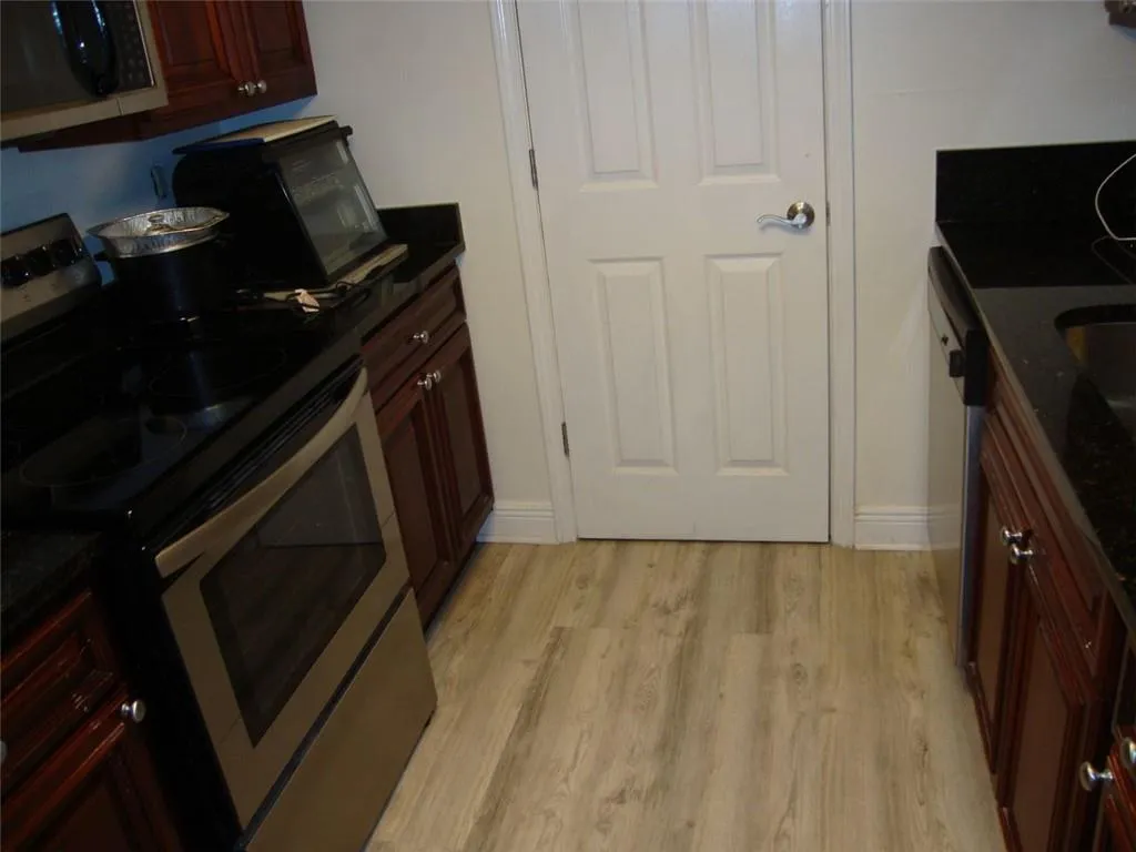 1204 Santa Fe Parkway, Atlanta, Georgia 30350, 1 Bedroom Bedrooms, ,1 BathroomBathrooms,Residential,Sold,1204 Santa Fe Parkway,6892274