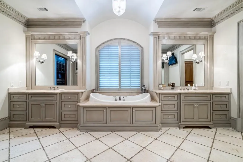 5045 Rebel Trail Road, Sandy Springs, Georgia 30327, 6 Bedrooms Bedrooms, ,6 BathroomsBathrooms,Residential,Sold,5045 Rebel Trail Road,6791483