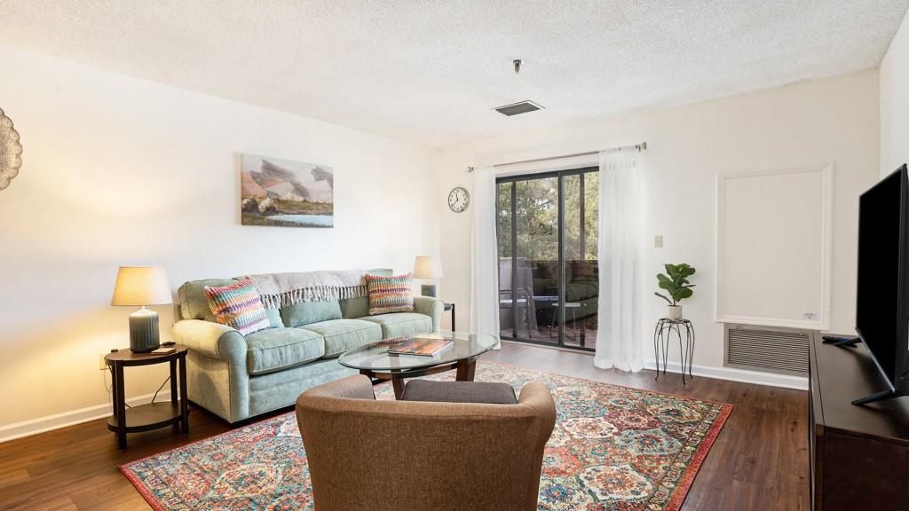 300 Johnson Ferry Road Unit B309, Atlanta, Georgia 30328, 1 Bedroom Bedrooms, ,1 BathroomBathrooms,Residential,Sold,300 Johnson Ferry Road Unit B309,7275361