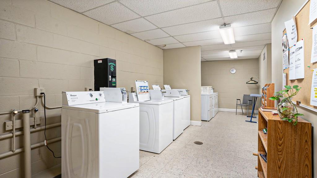 300 Johnson Ferry Road Unit B309, Atlanta, Georgia 30328, 1 Bedroom Bedrooms, ,1 BathroomBathrooms,Residential,Sold,300 Johnson Ferry Road Unit B309,7275361