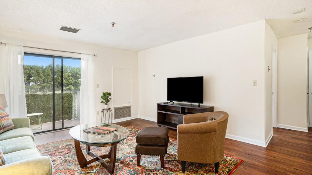 300 Johnson Ferry Road Unit B309, Atlanta, Georgia 30328, 1 Bedroom Bedrooms, ,1 BathroomBathrooms,Residential,Sold,300 Johnson Ferry Road Unit B309,7275361