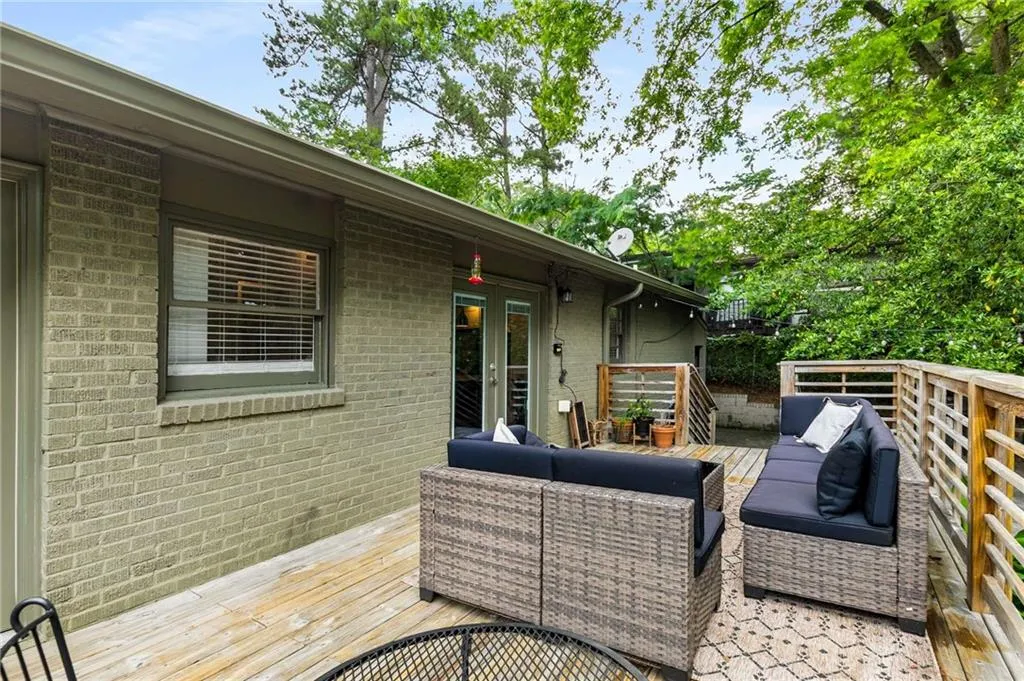 2343 Poplar Springs Drive Ne, Brookhaven, Georgia 30319, 3 Bedrooms Bedrooms, ,2 BathroomsBathrooms,Residential,For Sale,2343 Poplar Springs Drive Ne,7601763
