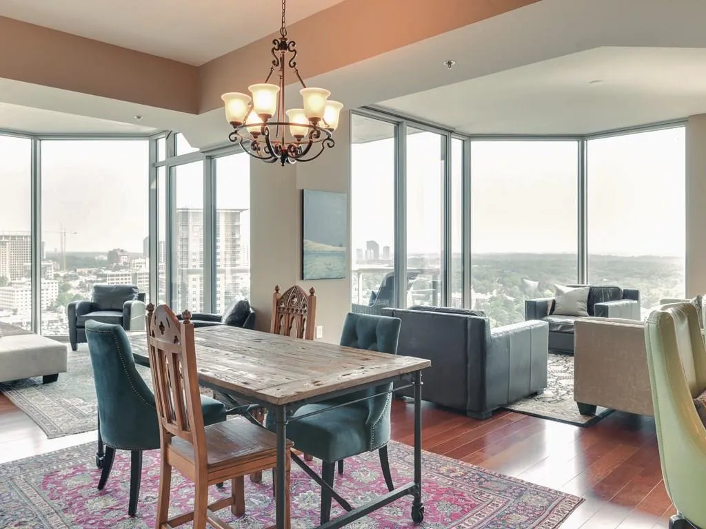 2795 Peachtree Road Ne Unit 2109, Atlanta, Georgia 30305, 2 Bedrooms Bedrooms, ,2 BathroomsBathrooms,Residential,Sold,2795 Peachtree Road Ne Unit 2109,5745931